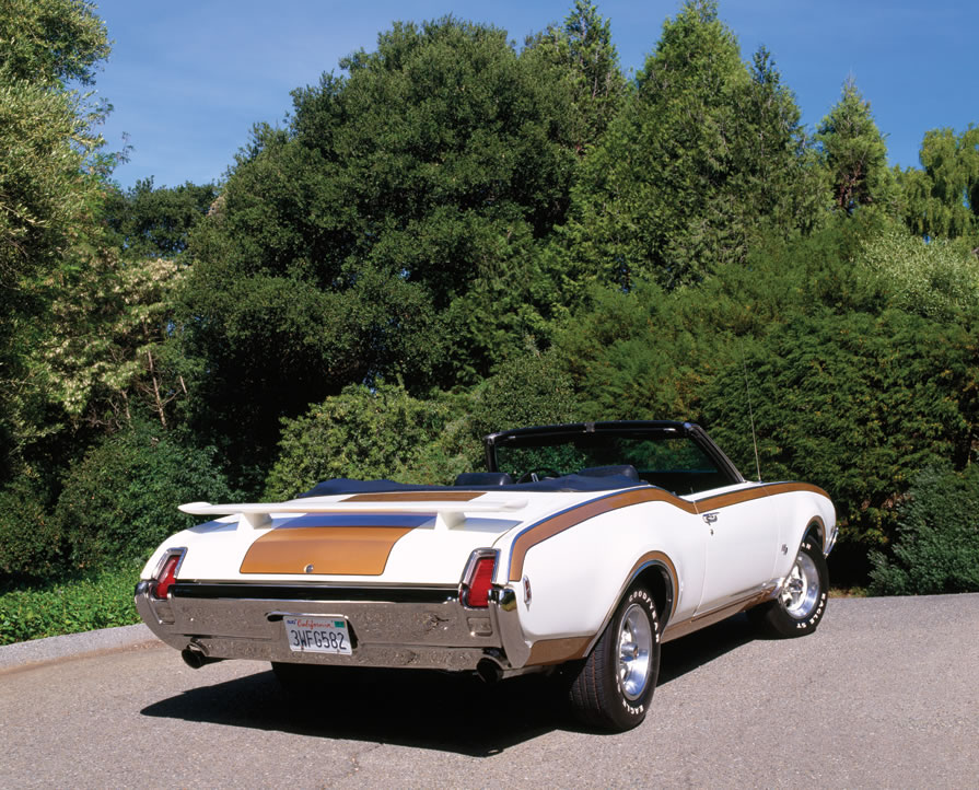 1969 Oldsmobile Hurst 455 Rear View